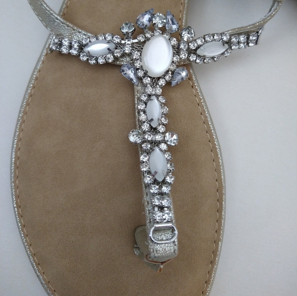 Andiamo Rhinestone Thong Sandal 8.5 NEW - Picture 3 of 7